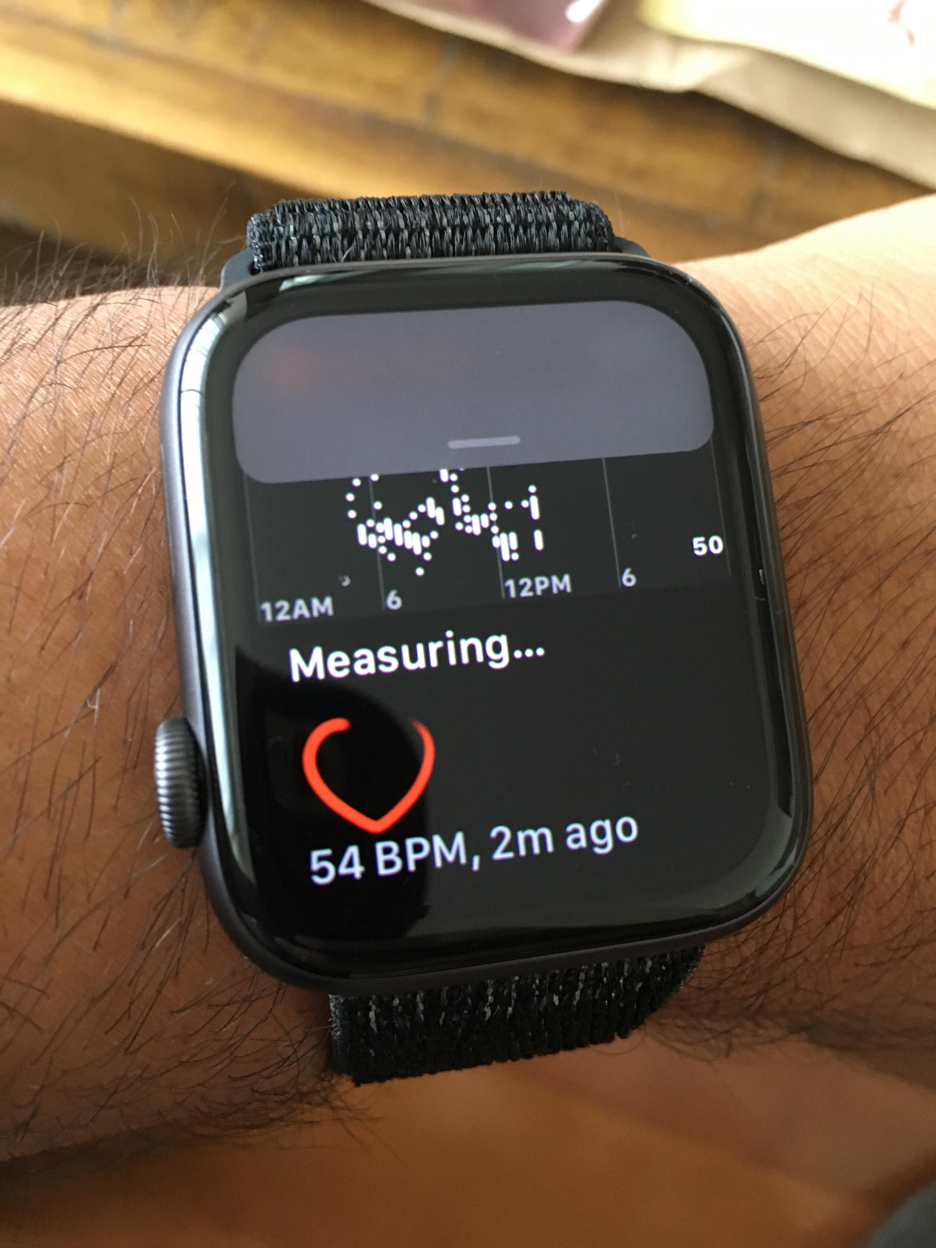 Hands on with the Nike+ Apple Watch Series 4 | AppleInsider