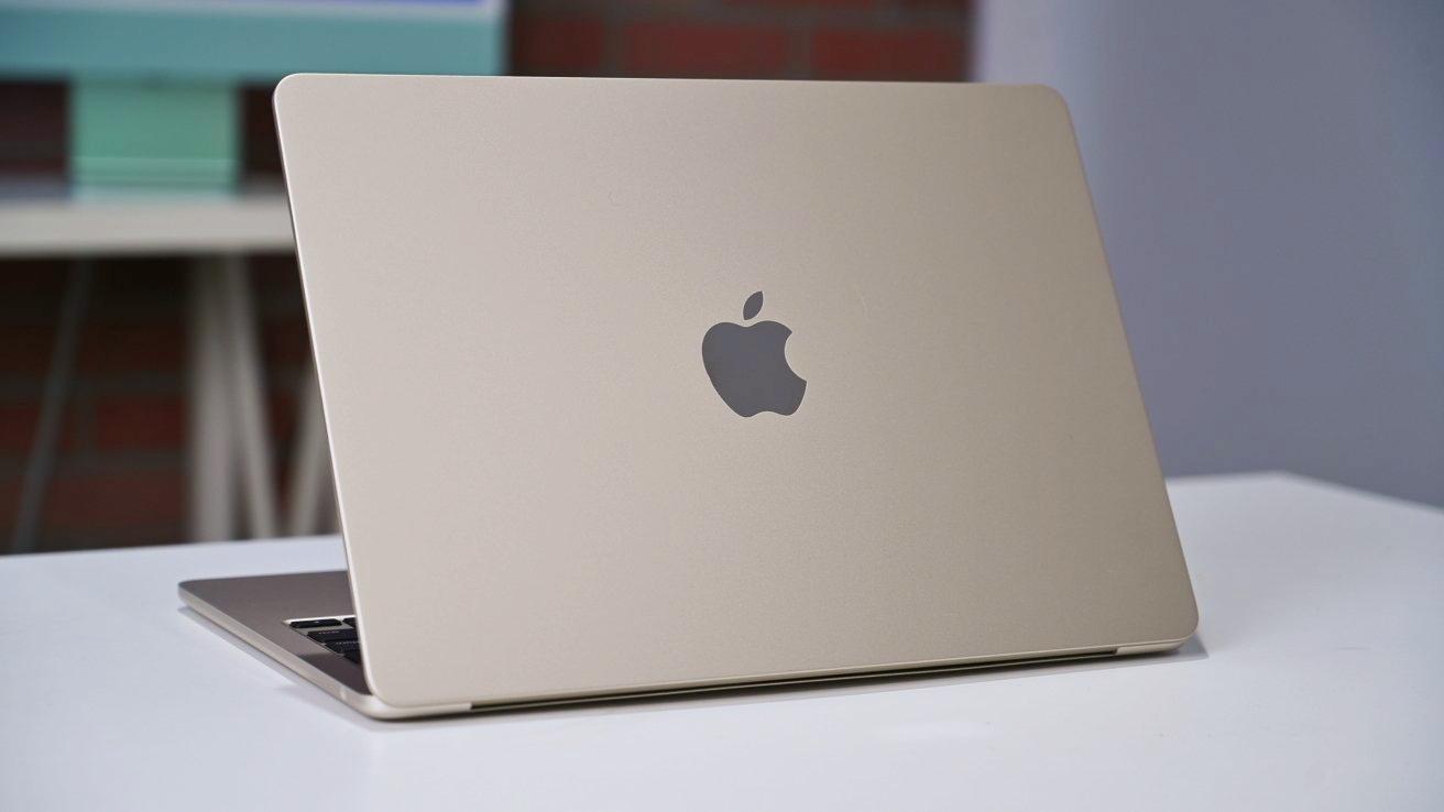 Handson with Apple's M2 MacBook Air in Starlight AppleInsider